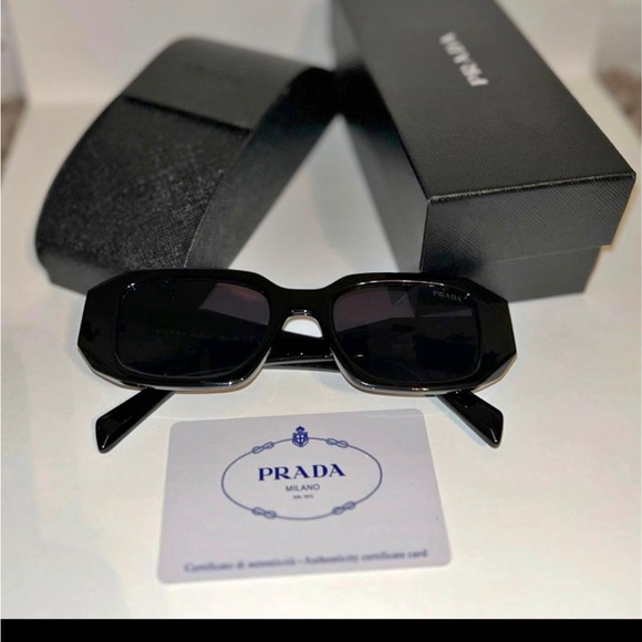Grade A prada glasses - Picture 4 of 4